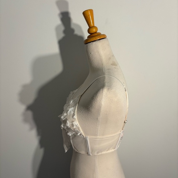 Victorias Secret Womens Bralette Medium White Cream Lace Delicate Floral Bow - Picture 4 of 12